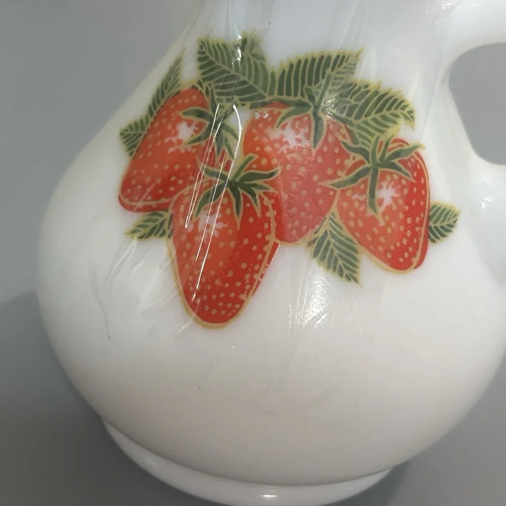 Avon Strawberries & Cream Bath Foam Bottle Red Top 1970's Milk Glass Antique